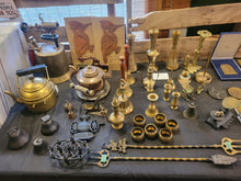 Load image into Gallery viewer, Store Pics Updated Oct/25
