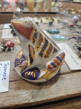 Load image into Gallery viewer, Japanese Imari Frog
